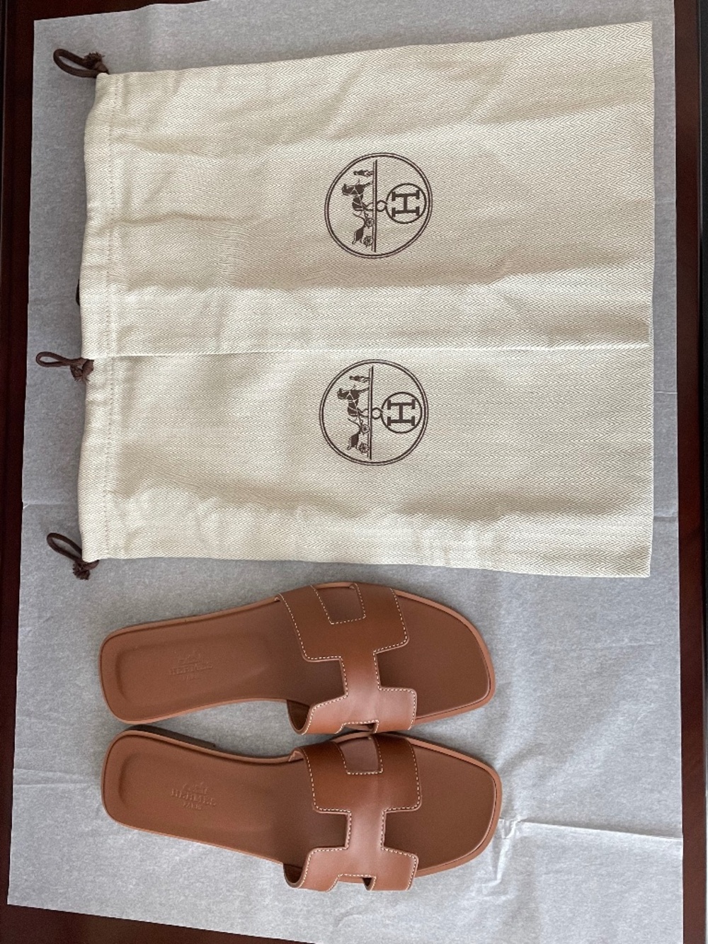 Hermès Oran Sandals Gold Leather Size 38.5 Worn Twice Slides H Logo